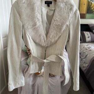 Bebe Women's White Faux Fur Collar Jacket